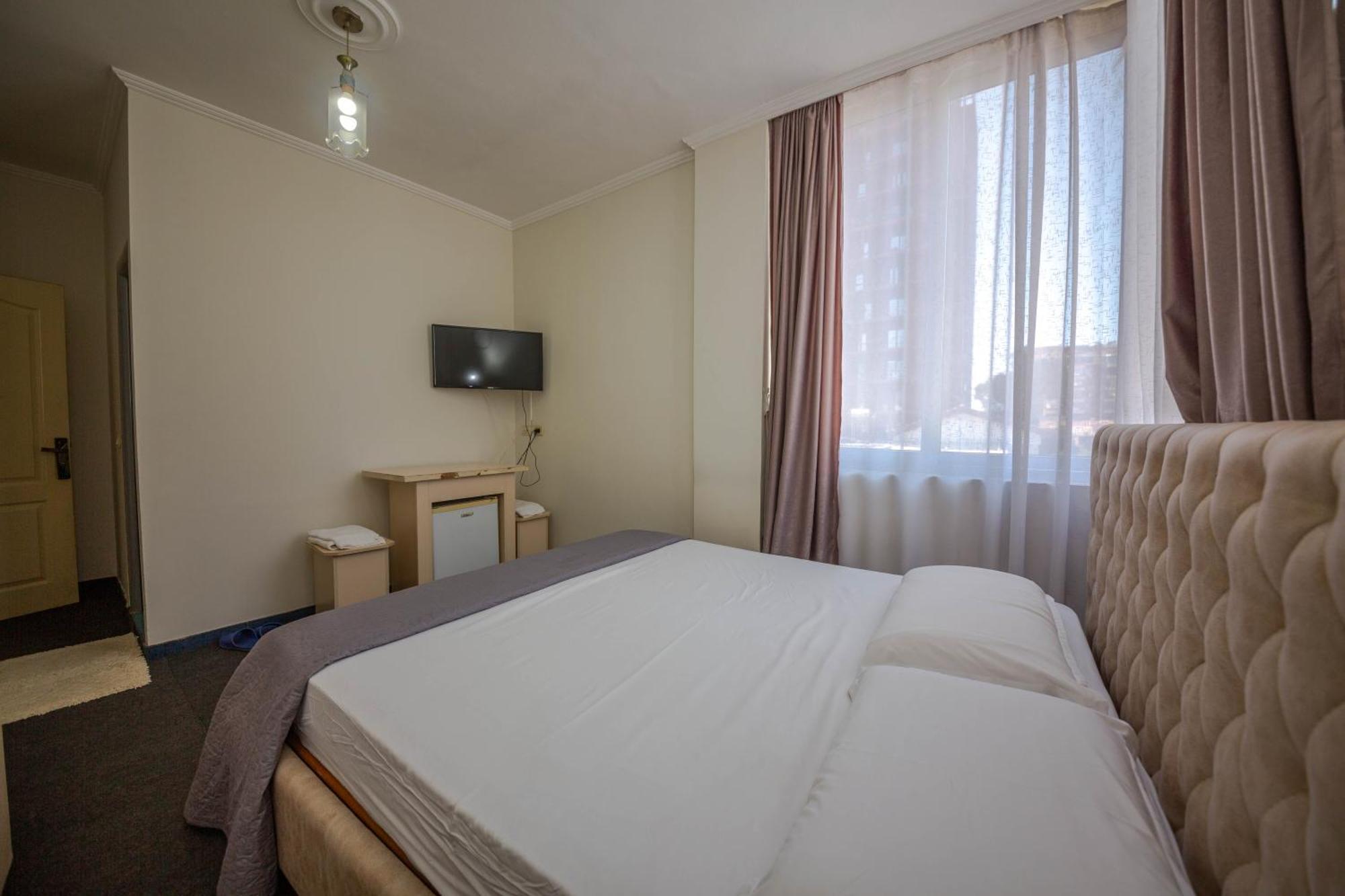 Hotel 3A Tiranë Eksteriør bilde
